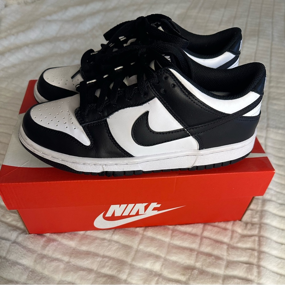 Nike panda dunk lows